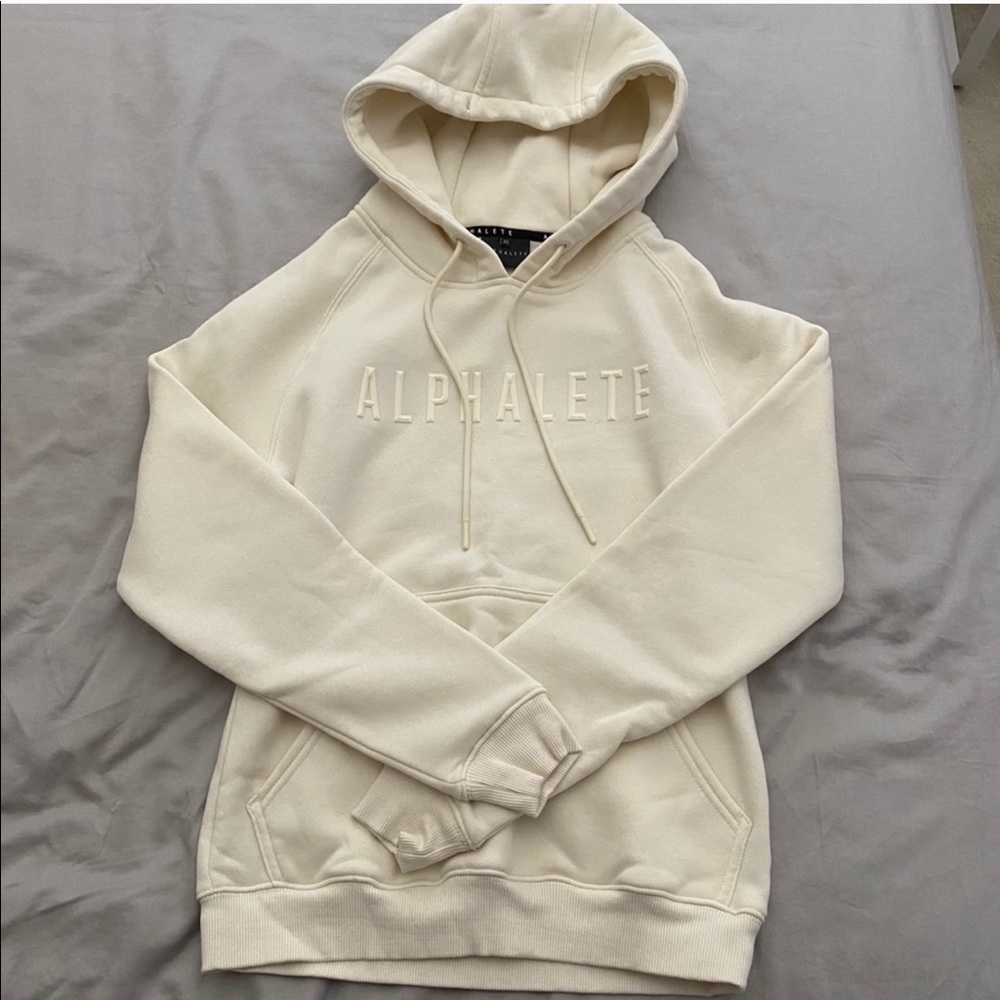 Alphalete Women's Cream Pullover Hoodie